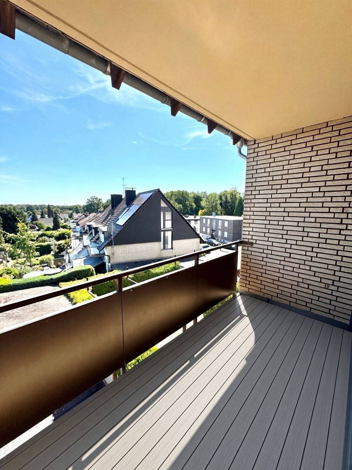 Sonnige Wohnung mit Küche inklusive und Weitblick in OB-Schmachendorf/Königshardt – 46147 Oberhausen – Bild 1 von 8
