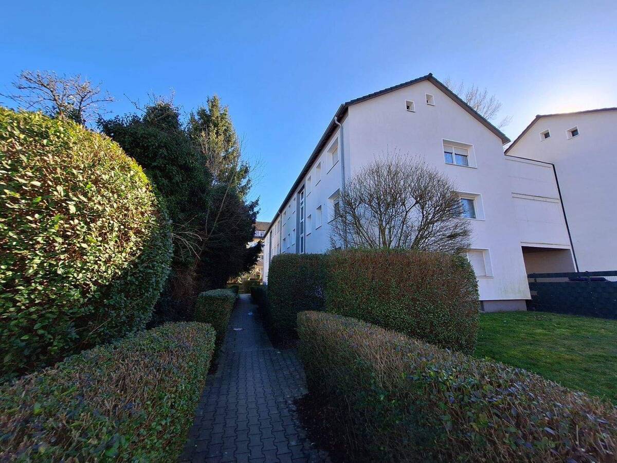Kleine 3 Zimmer Wohnung mit Balkon in ruhiger Lage – 45327 Essen – Bild 1 von 8
