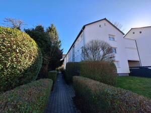 Kleine 3 Zimmer Wohnung mit Balkon in ruhiger Lage
