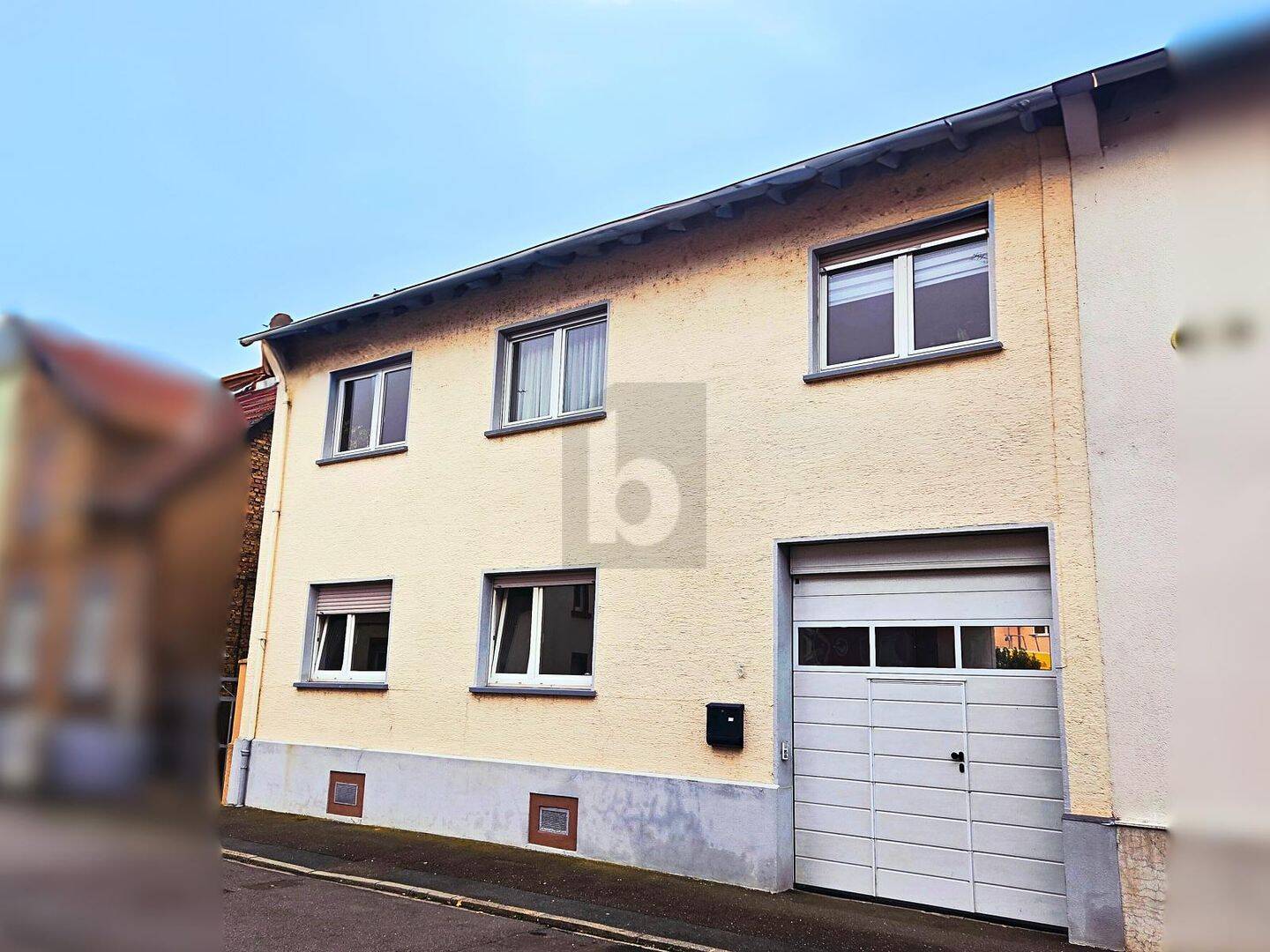 ZWEI WOHNEINHEITEN, EIN STARKES ZUHAUSE ! – Bingen am Rhein – Bild 1 von 5