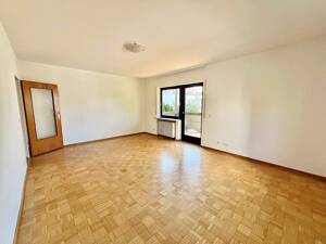Schöne, lichtdurchflutete 4 Zimmer-Wohnung mit Südbalkon am Westbad für Familie oder WG geeignet – 81241 München – Vorschaubild 2