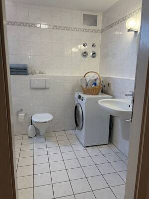 Großes WG-Zimmer mit Balkon (28 m²) in 2er-WG, Würzburger Altstadt – 97070 Würzburg – Vorschaubild 7