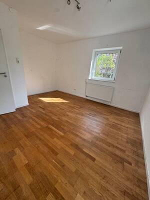 9-Zi. Zweifamilienhaus mit 1080m2 Grund, unmittelbar am Bahngleis, 15 min mit der Bahn nach München – 85567 Grafing – Vorschaubild 7