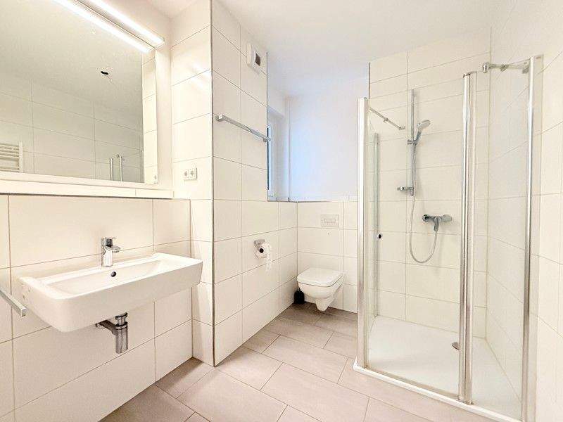 Modernes Wohnen mit Außenfläche: 2-Zimmer-Wohnung mit großem Balkon & Einbauküche – Wiesbaden – Vorschaubild 7