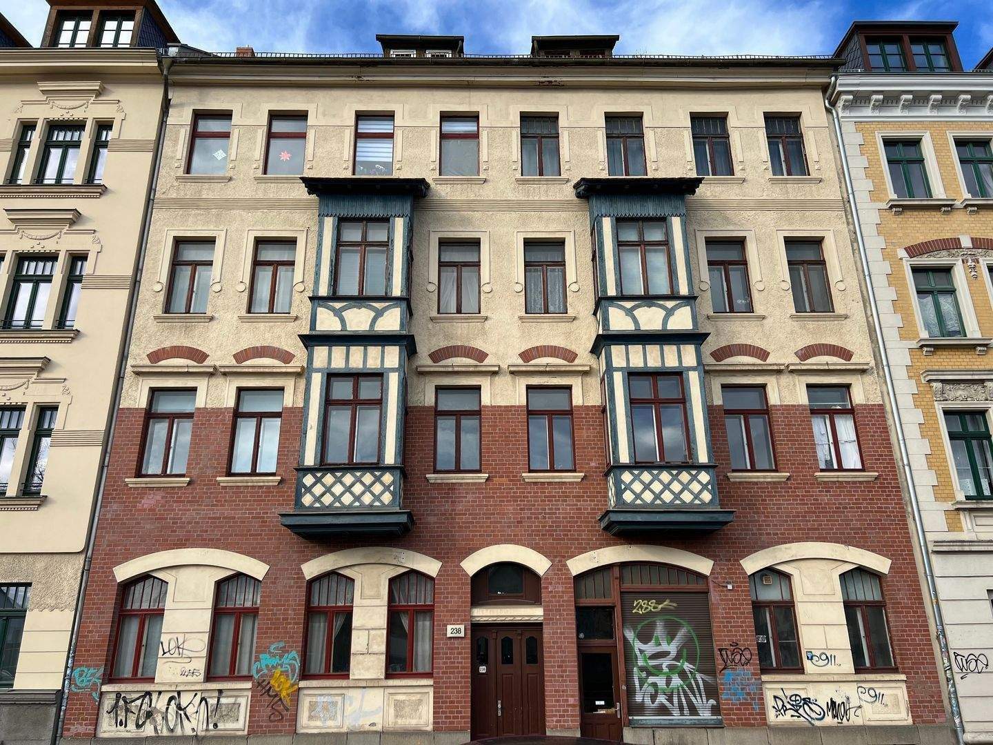 ***sanierte 2 Zi. WE nähe Völki, gespachtelte Wände, Bad mit Wanne und Dusche, Parkett, etc***