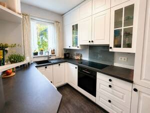 Zeitloses Kettenreihenhaus im Bauhausstil - ruhige Lage in Hamburg-Volksdorf – 22359 Hamburg – Vorschaubild 2