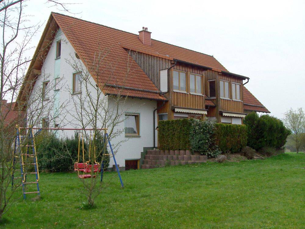 Gepflegtes Mehrfamilienhaus in gefragter Lage zur Kapitalanlage – Wehretal – Vorschaubild 4