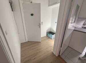 Frisch sanierte 2-Zimmer-Wohnung in zentraler Lage! – 24143 Kiel – Vorschaubild 9