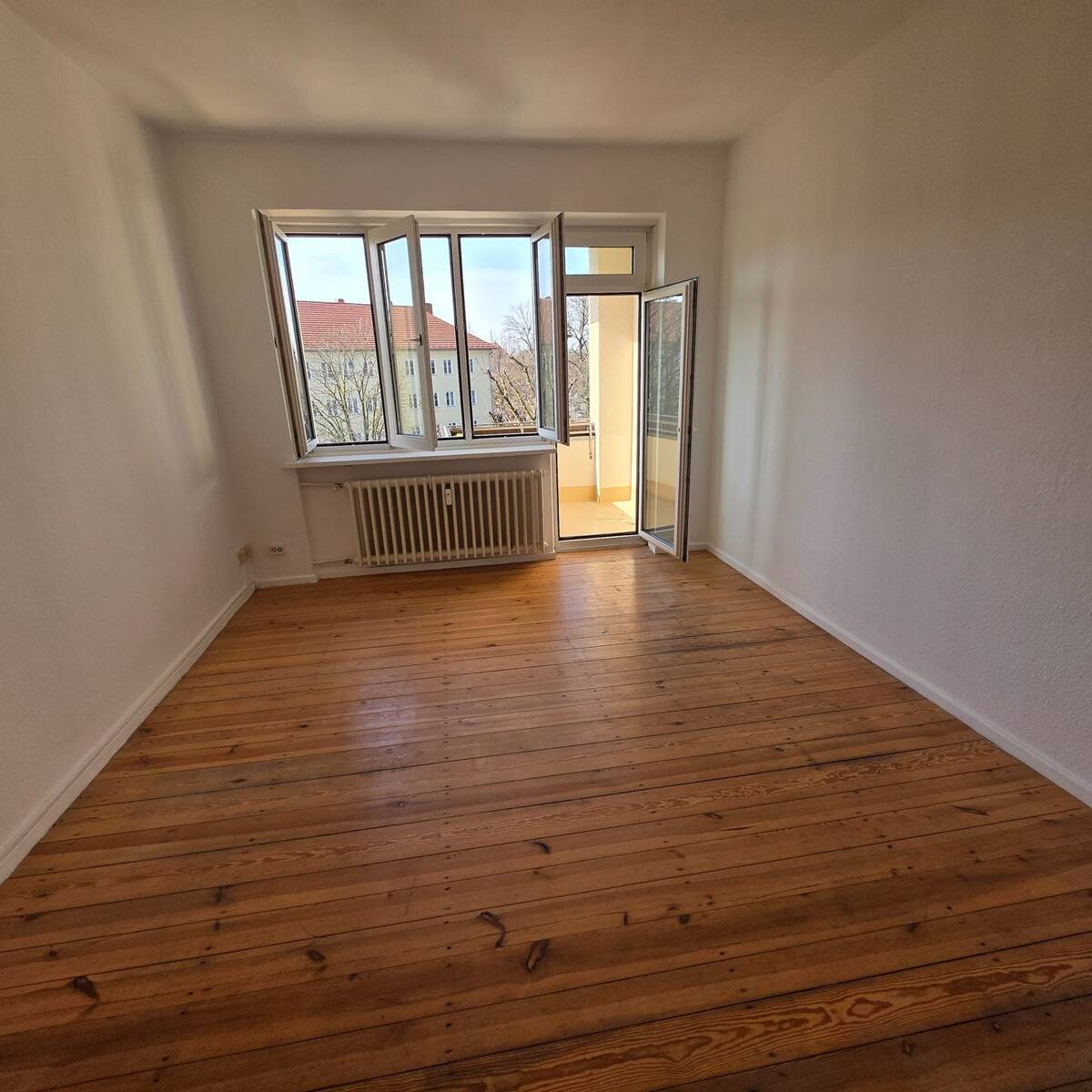 Bezugsfreie 2 Zimmerwohnung & Balkon in Berlin-Steglitz-Zehlendorf – 14169 Berlin – Bild 1 von 9