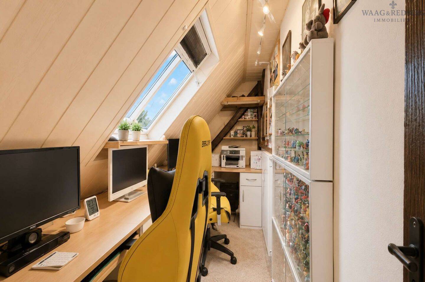 Kapitalanlage mit Potenzial - 2-Zimmer-Dachgeschosswohnung mit Garage! – Regensburg – Vorschaubild 2