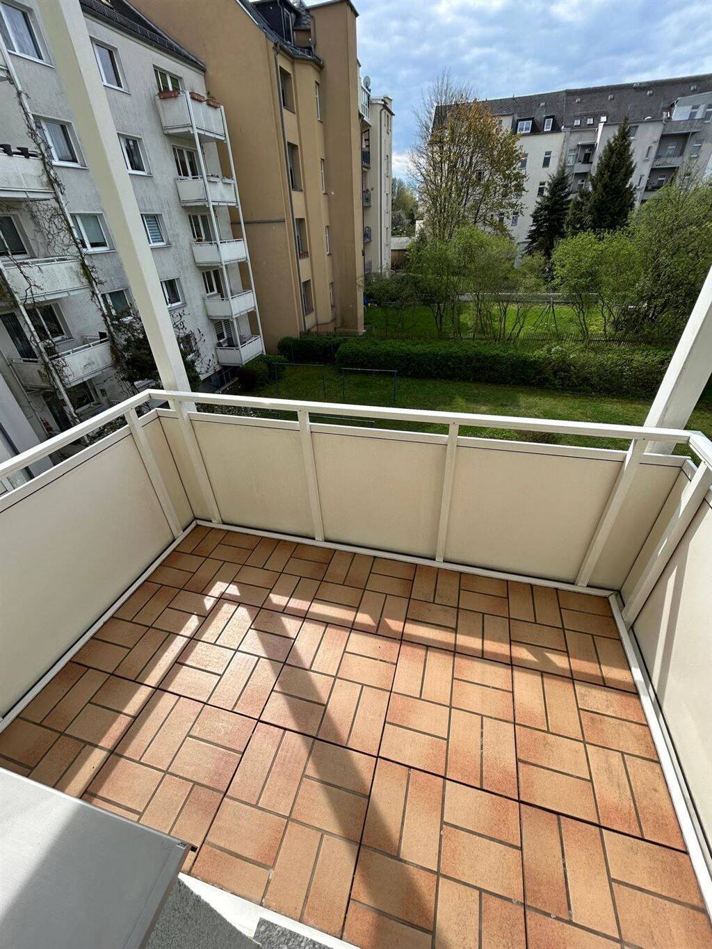 Gemütliche 2-Zimmer mit Balkon und Wannenbad in ruhiger Lage
