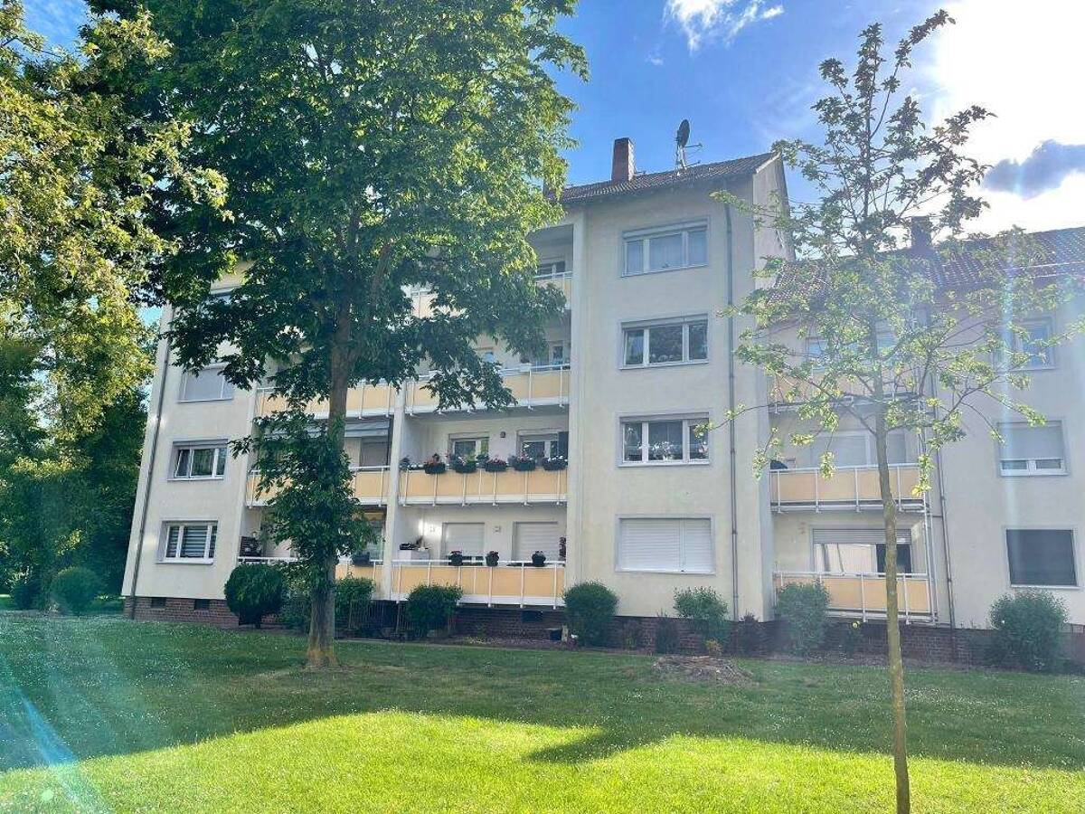 GELEGENHEIT IN FRANKFURT-GRIESHEIM: Moderne 4-Zimmer Wohnung mit Flair und Balkon... – 65933 Frankfurt am Main – Bild 1 von 9