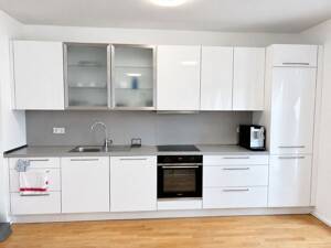 Lichtdurchflutete 2-Zimmer-Wohnung mit Balkon in Derendorf – 40476 Düsseldorf – Vorschaubild 4