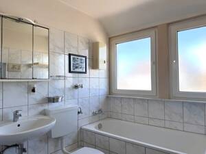 Gemütliche 2-Zimmer-Dachgeschosswohnung in Velbert "Am Berg" – 42549 Velbert – Vorschaubild 4