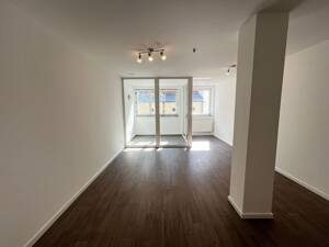 Geräumige 2-Zimmer Wohnung mit Aufzug im Straubinger Stadtzentrum – 94315 Straubing – Vorschaubild 3