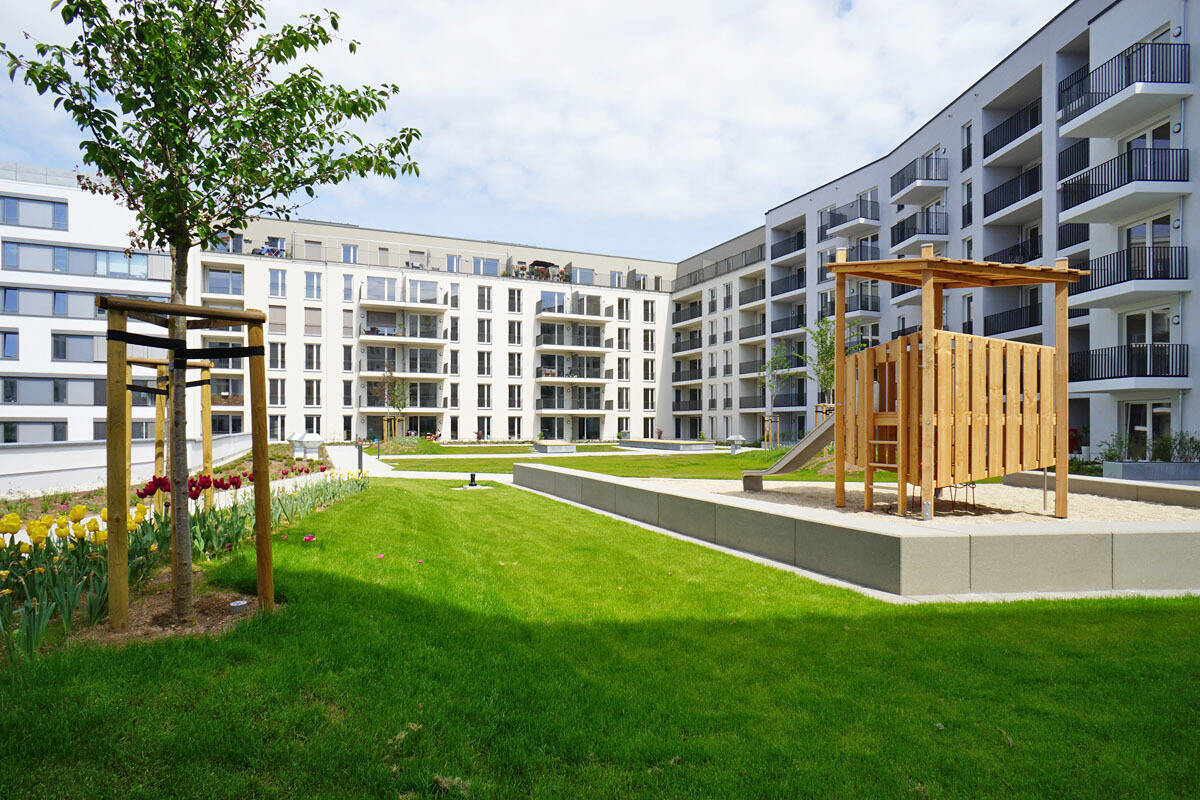 WOHNEN + EINKAUFEN + LEBEN – 1307 Dresden – Bild 1 von 9
