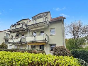 Attraktive 3-Zimmer-Eigentumswohnung mit Terrasse und Stellplatz in ruhiger Lage von Halle-Neustadt