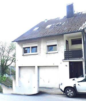 Schöne Souterrainwohnung mit Terrasse in Remscheid-West