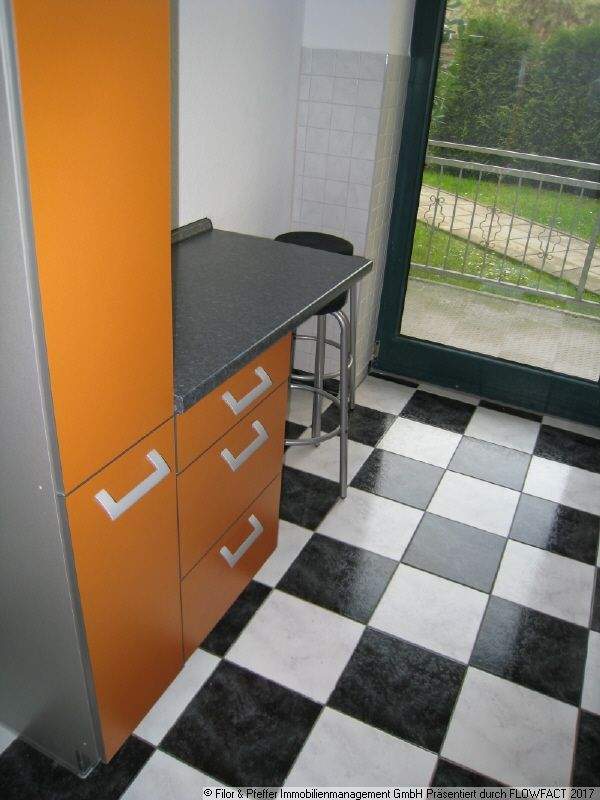 Geräumige 3-Raumwohnung mit Einbauküche und Balkon in Stadtfeld Ost - WG-geeignet! – Magdeburg – Vorschaubild 4