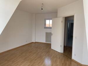 Wow* tolle DG-Wohnung mit 2 Terrassen* Lindenau* 5.OG* Laminat* EBK* Aufzug* SP anmietbar – 4177 Leipzig – Vorschaubild 8