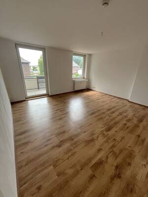 Bei VIVAWEST die Sonnenstrahlen auf dem eigenen Balkon genießen. – 47139 Duisburg – Vorschaubild 4