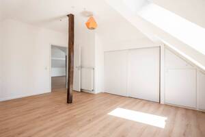 Renovierte Dachgeschosswohnung mit Einbauküche und Fernblick in Bielefeld Mitte – 33602 Bielefeld – Vorschaubild 9