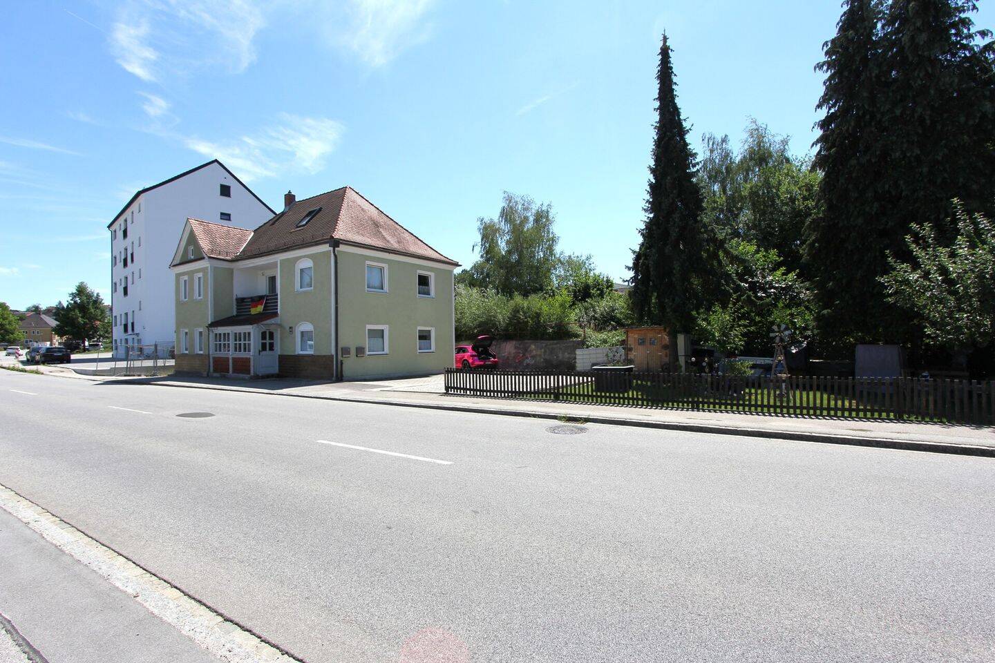 Nostalgie pur, moderne 3-Zi. Whg. mit eigenem Garten in Rottenburg an der Laaber zur Miete.