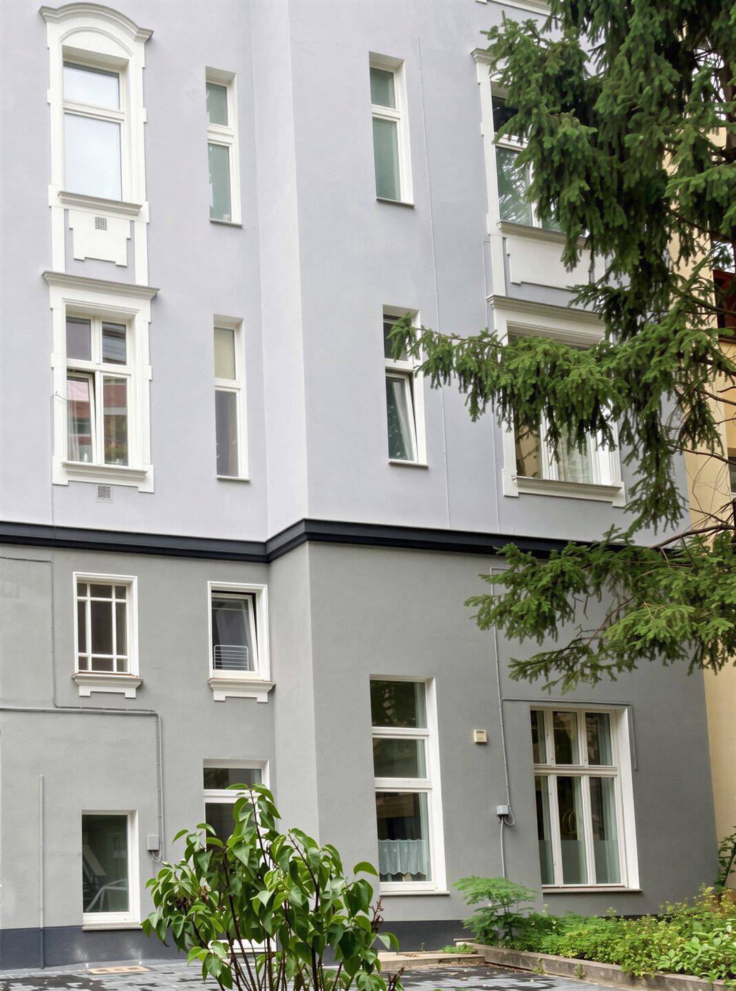 Vermietete 2-Zimmer-Erdgeschosswohnung mit separatem Eingang in gepflegter Jugendstilvilla
