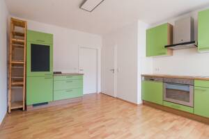 Attraktive 2-Zimmer Wohnung: hell und frisch saniert! – 86199 Augsburg – Vorschaubild 5