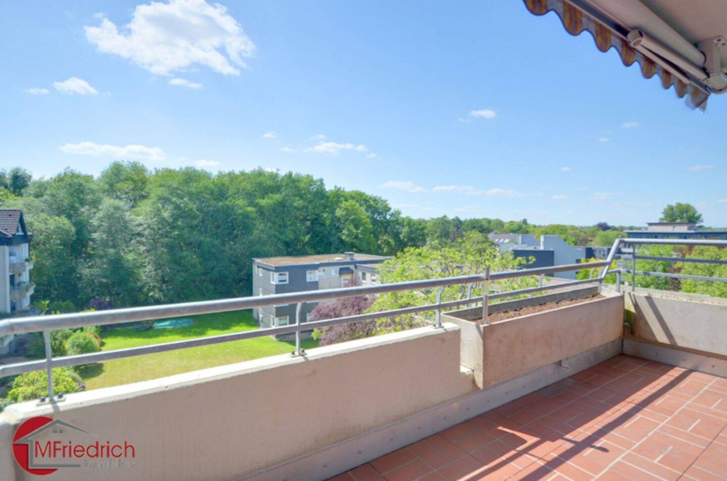 *** HAUS IM HAUS *** Penthouse - Maisonette mit 2 Sonnen-Balkonen, TG-Stellplatz & EBK möglich – Bochum – Vorschaubild 2