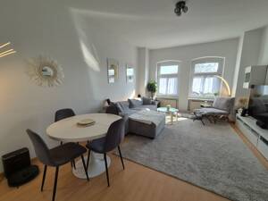 Wohnen im Herzen von Erfurt: Einladende Wohnung mit Balkon am Altstadtrand