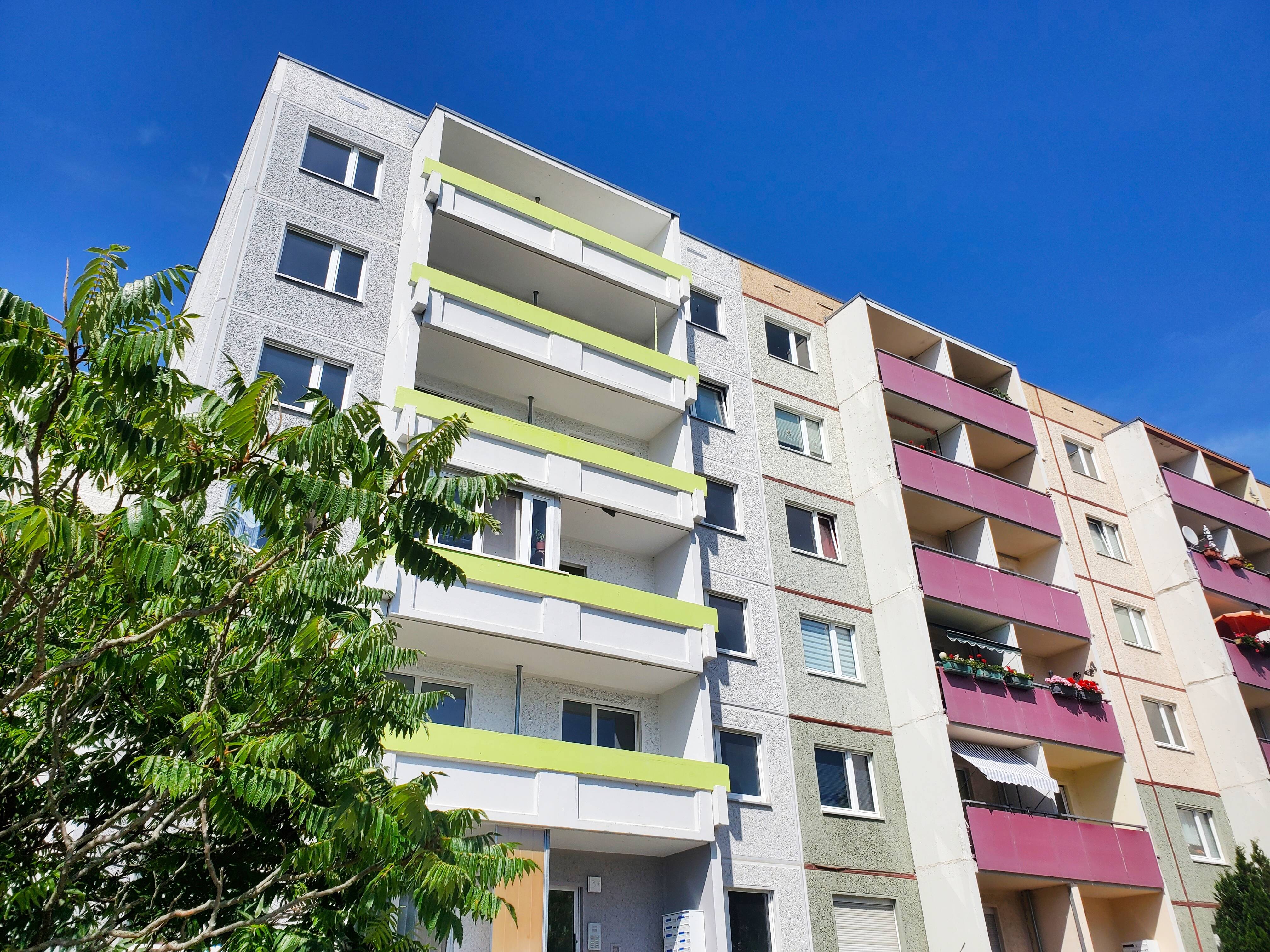 2 Monate kaltmietfrei: 4 Zimmer im Dachgeschoss mit Südbalkon
