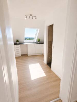 Wunderschönes Shared Apartment Mitten in Stuttgart – 70180 Stuttgart – Vorschaubild 2