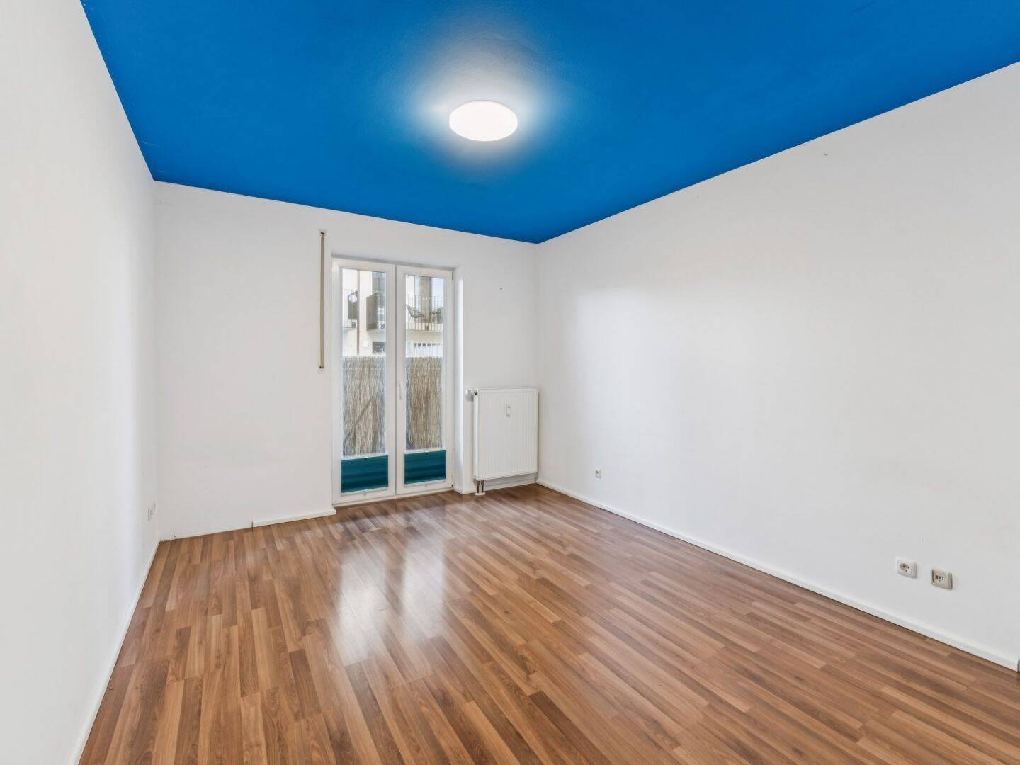 Helle 3-Zimmer-Erdgeschoss-Wohnung mit 60m² Privatgarten sowie Tiefgaragenstellplatz in Moosach – München – Vorschaubild 9