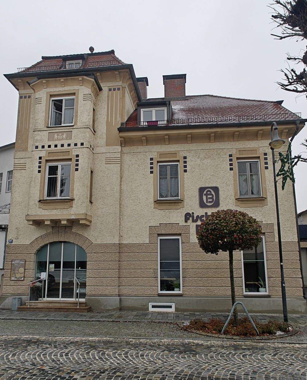 3 Wohnungen und eine große Gewerbeeinheit mit Laden in sehr zentraler Lage - 751 – Simbach am Inn – Vorschaubild 3
