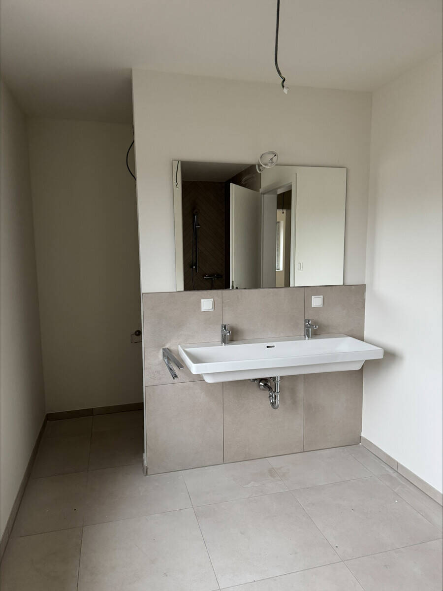 NEUBAU - Reihenmittelhaus mit Terrasse, Carport, Schuppen und Wallbox! – Oldenburg – Vorschaubild 7