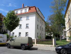 Ruhige, vermietete 3-Raumwohnung mit Tageslichtbad, Balkon und Garten zur eigenen Nutzung – Unkersdorfer Straße 18, 1156 Dresden – Vorschaubild 2
