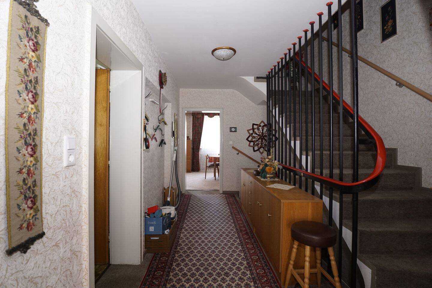 Geräumiges, gepflegtes EFH, Garten, Garage, Balkon, Terrasse – Grünstadt – Vorschaubild 4
