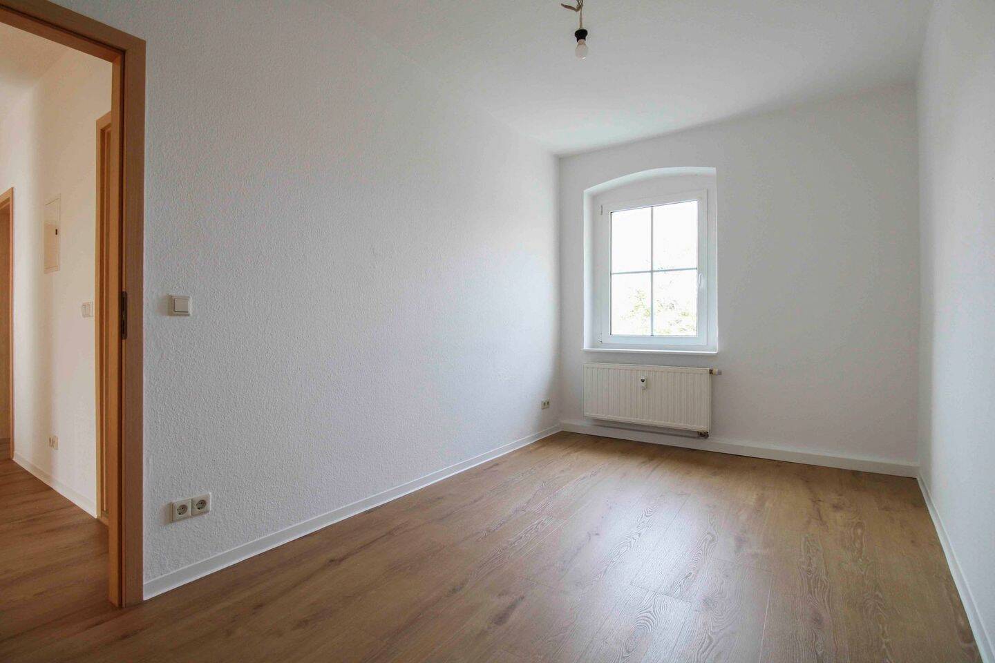 *Bezugsfrei!* Renovierte 3-Zimmer Wohnung mit Stellplatz – Döbeln – Vorschaubild 8