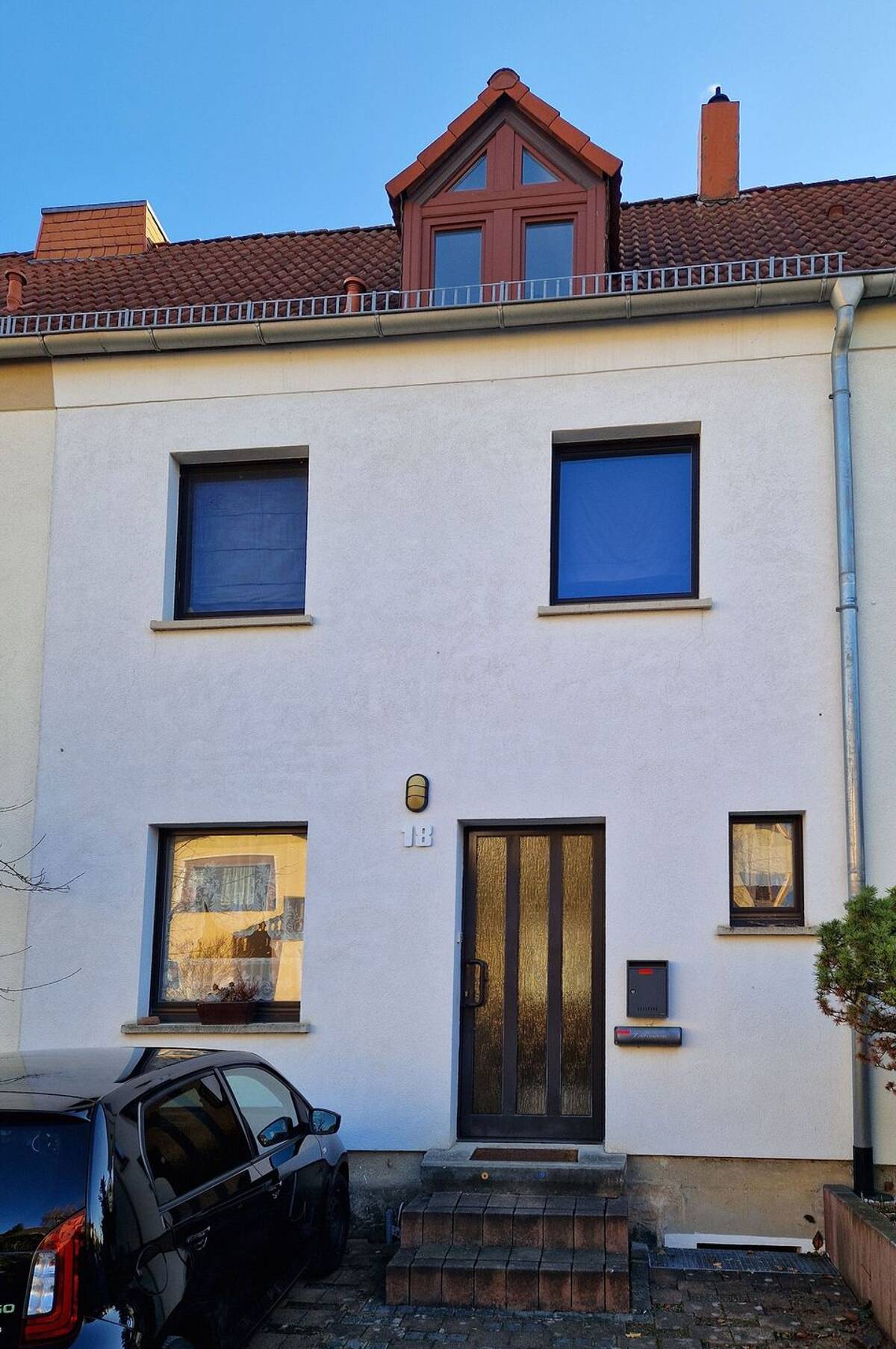 Reihenmittelhaus im nördlichen Stadtgebiet Jenas – 7743 Jena – Bild 1 von 9