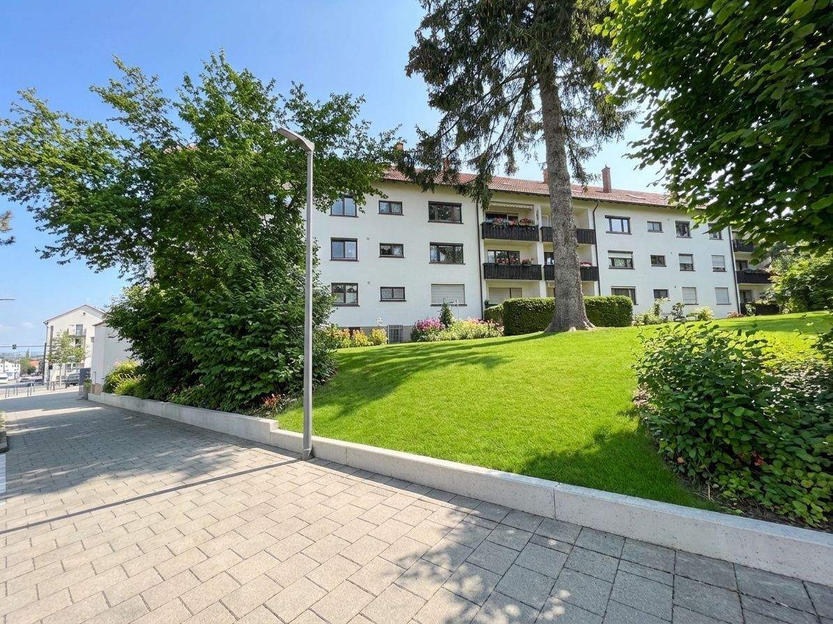 Gepflegtes Mehrfamilienhaus mit 19 Wohneinheiten in Bestlage mit Ausbaupotential – Ulm – Vorschaubild 2