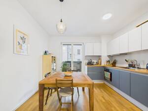 Stilvolle 3-Zimmer-Wohnung in Berlin: Licht, Raum und zwei Balkone! – 12347 Berlin – Vorschaubild 3
