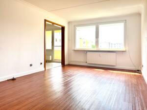 Stilvolles Wohnen mit Weitblick und Zukunftskomfort! – 23570 Lübeck – Vorschaubild 9