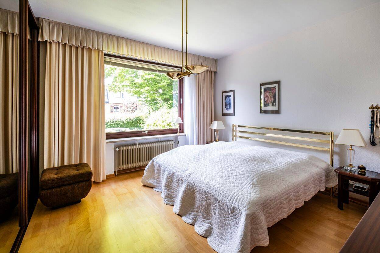 RESERVIERT I Aufgeteiltes Haus mit Traumgarten & vielfältigen Möglichkeiten – Hamburg – Vorschaubild 2