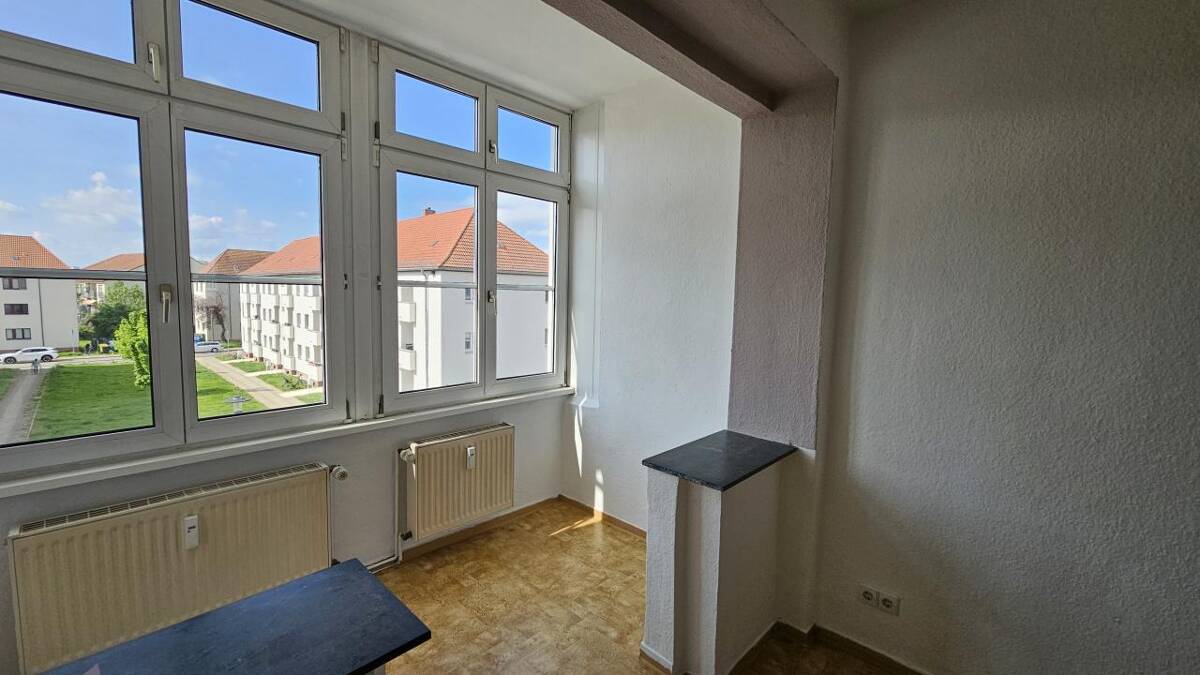 3 RWE *Kinderzimmer / HO / Ankleidezimmer-alles möglich* – 39124 Magdeburg – Bild 1 von 9