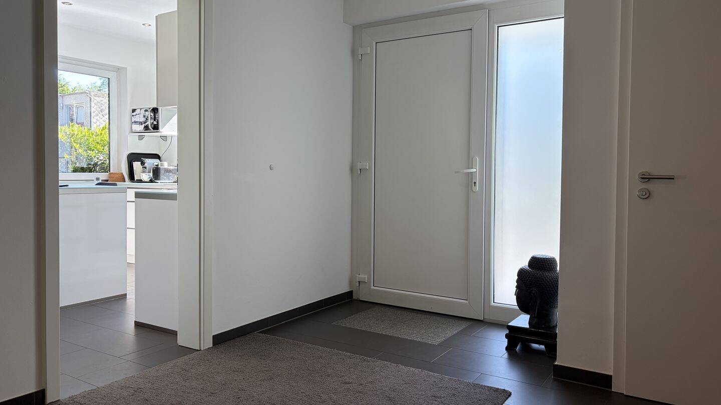 Exklusive, moderne Doppelhaushälfte in Wittlaer. Nähe Rhein und U79 – Düsseldorf – Vorschaubild 4