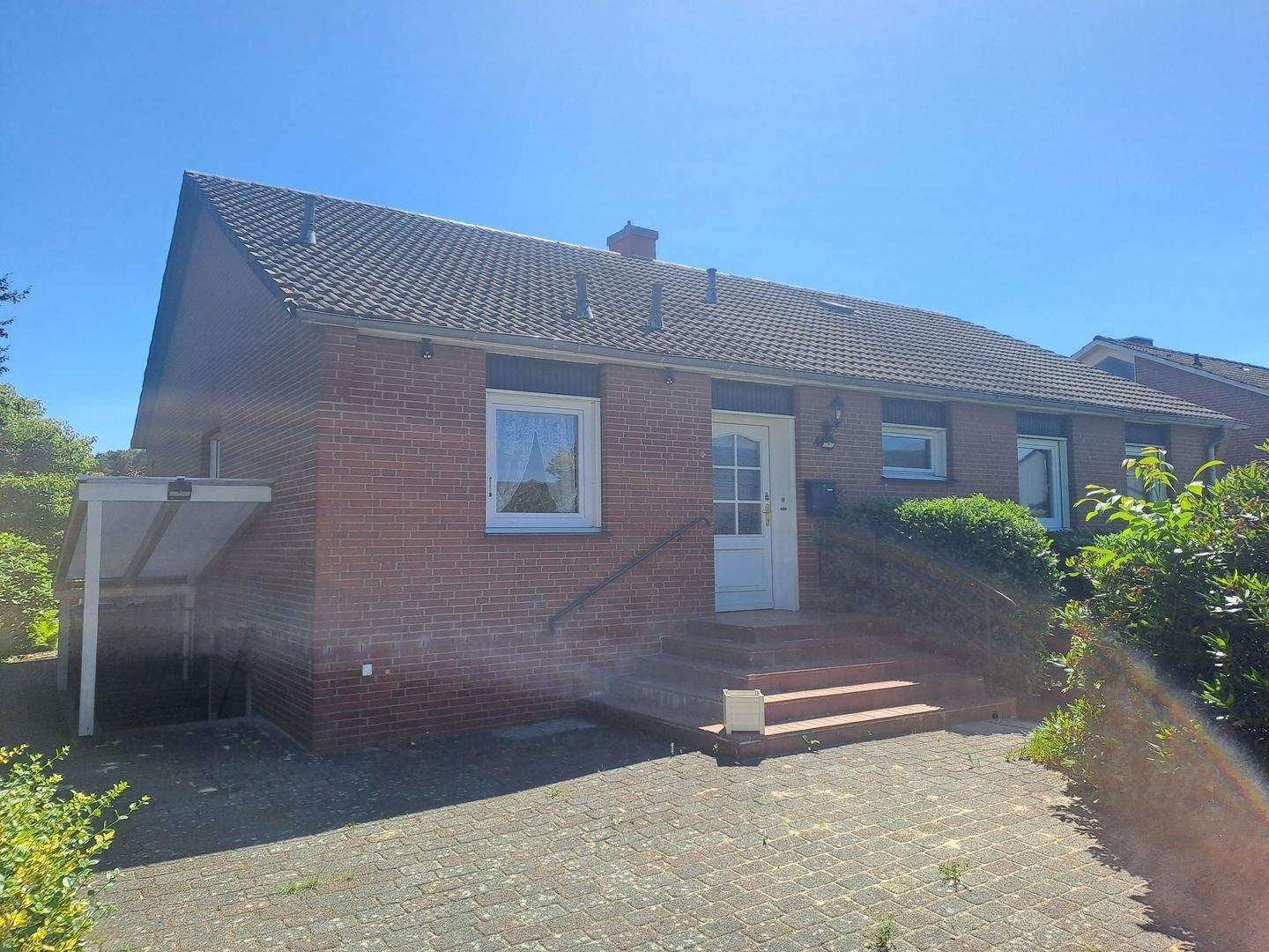 gepflegtes 5-Zimmer-Einfamilienhaus mit Vollkeller & Garage – Stade – Vorschaubild 2