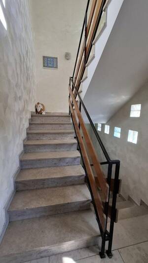 Zweifamilienhaus mit eingewachsenem Garten + 2 Garagen in guter Lage, provisionsfrei für Käufer – 64291 Darmstadt – Vorschaubild 4