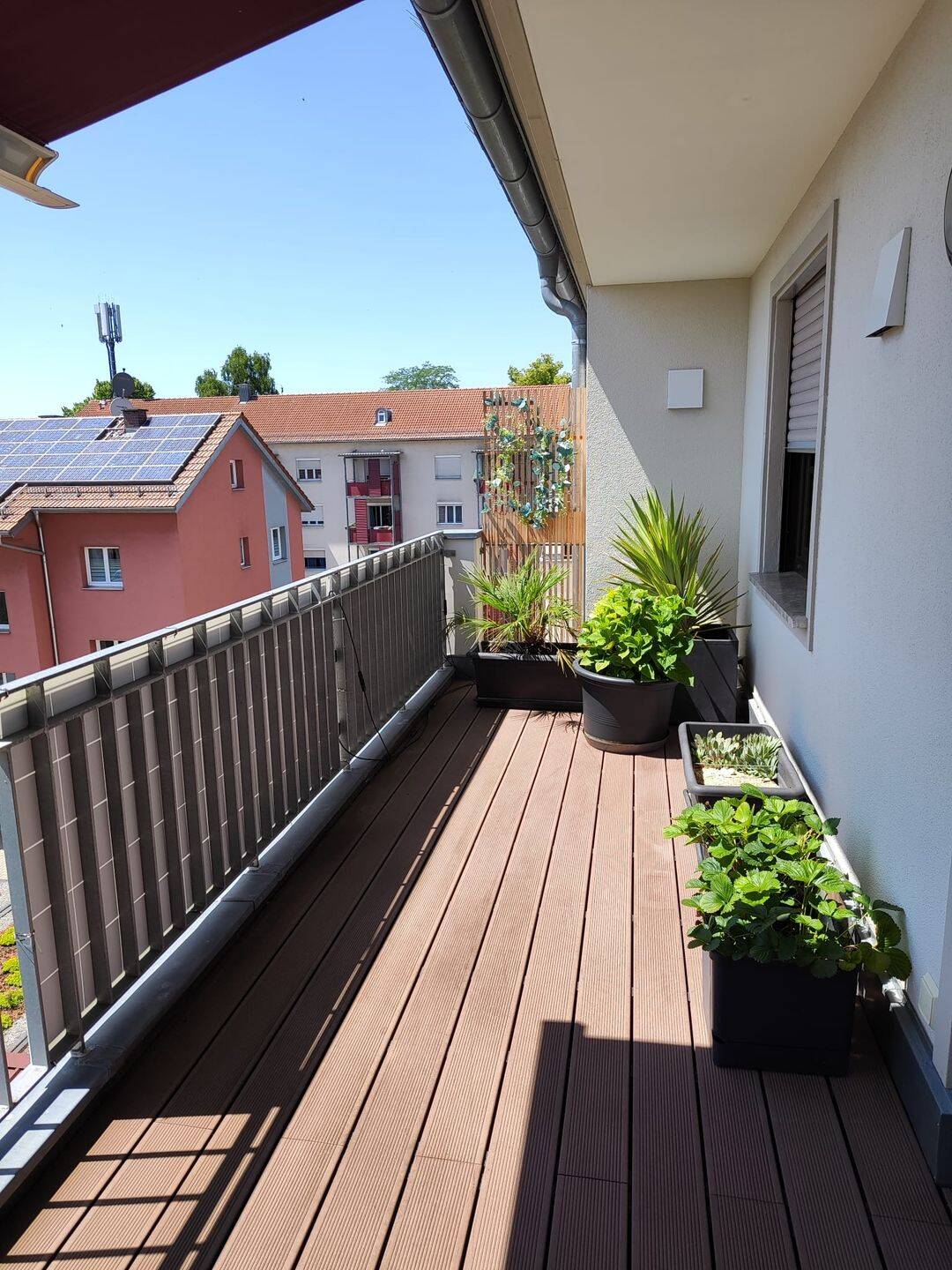 Wunschlos glücklich: 3-Zi.-Dachterrassenwohnung (3. OG) mit ca. 20m² Südwest-Terrasse, Lift & 4 XXL-Stellplätzen (Erstbezug 2016) – Regensburg – Vorschaubild 6
