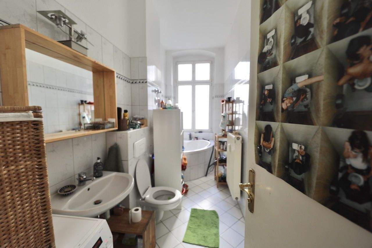 HOHE DECKEN, STUCK, HOLZDIELEN & BALKON – ZENTRALE LAGE MIT KIEZ-ATMOSPHÄRE - ZUR ZEIT VERMIETET – Berlin – Vorschaubild 3